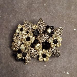 Vintage Victorian Style Gray Black Silver Rhinestone Filigree Floral Pin Brooch